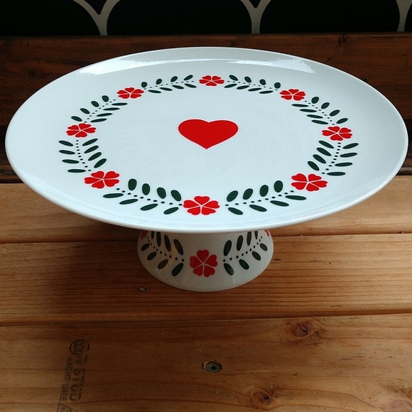 Vintage ♥️ and 🌸 cake stand - Picture 1 of 9
